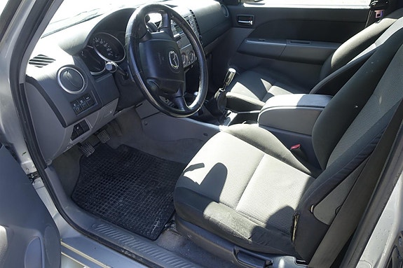 Mazda BT-50 4 of 5
