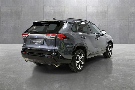 Toyota RAV4 Plug-in Hybrid 5 of 5