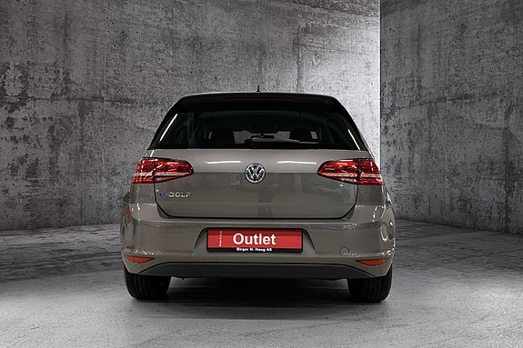 Volkswagen e-Golf VII 4 of 5