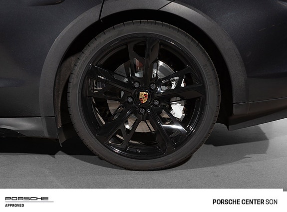 Porsche Taycan Cross Turismo 10 of 15
