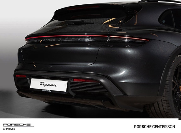 Porsche Taycan Cross Turismo 7 of 15