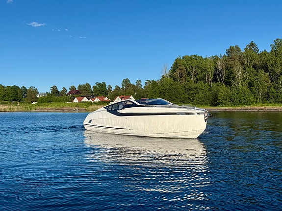 Fairline F//line 33 3 of 5