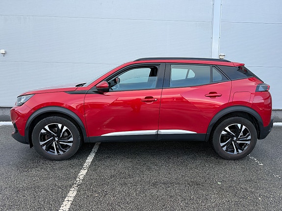 Peugeot 2008 2 of 5
