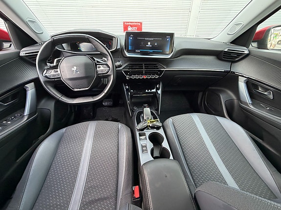 Peugeot 2008 26 of 28