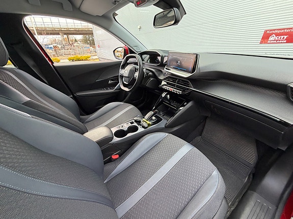 Peugeot 2008 28 of 28