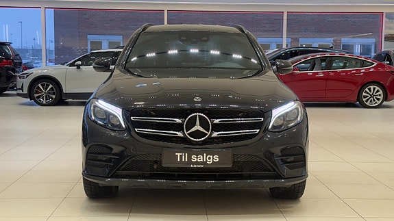Mercedes-Benz GLC350 e 4 of 5