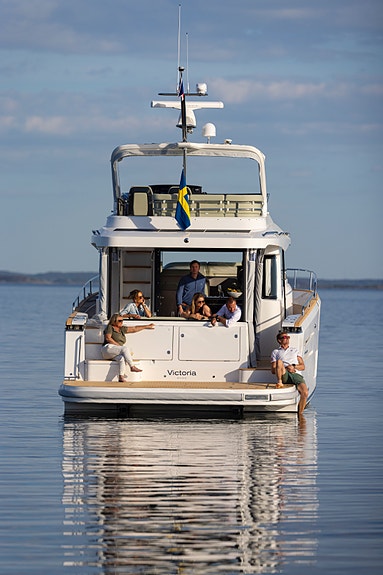 Nimbus 495 Flybridge 3 of 5