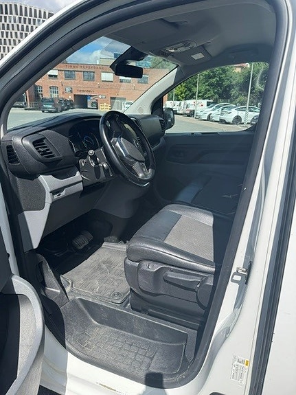 Opel Vivaro 7 of 12