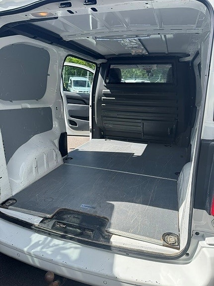 Opel Vivaro 11 of 12