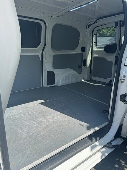 Opel Vivaro 12 of 12