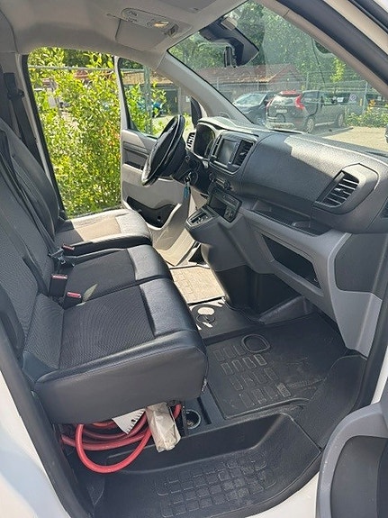 Opel Vivaro 9 of 12