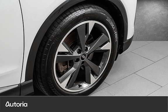 Audi Q4 e-tron 9 of 29
