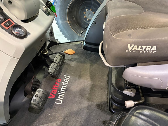 Valtra N174D VENDBAR FØRERPLASS GARANTI LASTER MYE UTSTYR 2017, kr 848 000,-