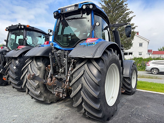 Valtra N174D VENDBAR FØRERPLASS GARANTI LASTER MYE UTSTYR 2017, kr 848 000,-