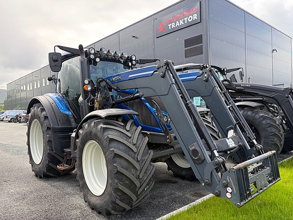 Valtra N174D VENDBAR FØRERPLASS GARANTI LASTER MYE UTSTYR 2017, kr 848 000,-