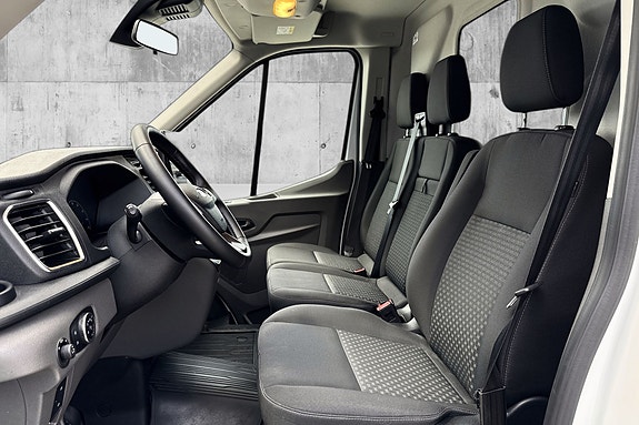 Ford Transit 11 of 23