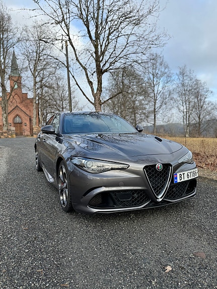Alfa Romeo Giulia Quadrifoglio 5 of 5