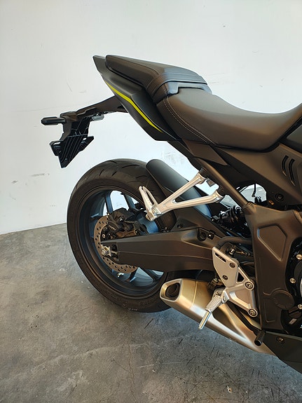 Honda CBR650 6 of 7