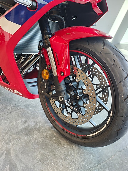 Honda CBR650 7 of 10