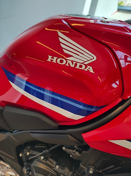 Honda CBR650 4 of 5