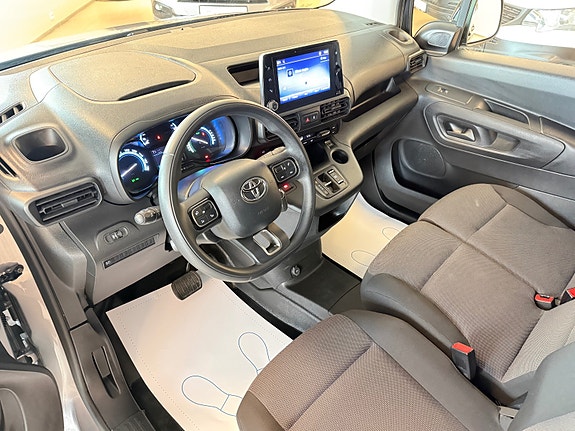 Toyota Proace City 2 of 5
