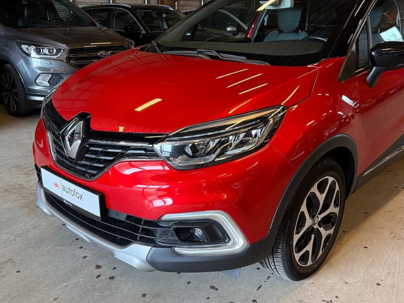 Renault Captur 2 of 5
