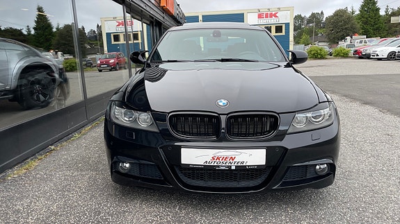BMW 318i 7 of 28
