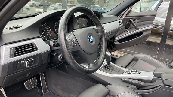 BMW 318i 12 of 28