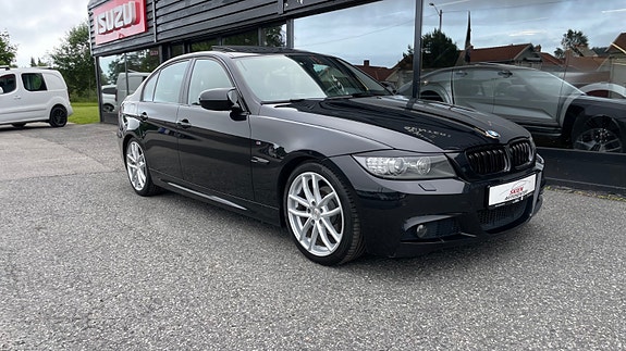BMW 318i 4 of 28