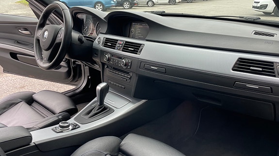 BMW 318i 13 of 28