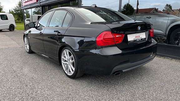 BMW 318i 5 of 28