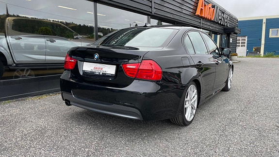 BMW 318i 6 of 28