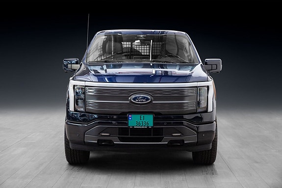 Ford F-150 3 of 5