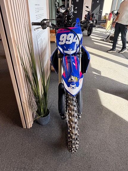 Yamaha YZ250F 2 of 5