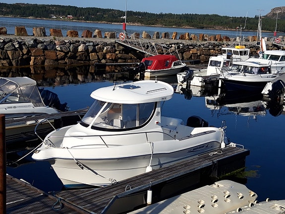 Quicksilver Pilothouse 630 3 of 5