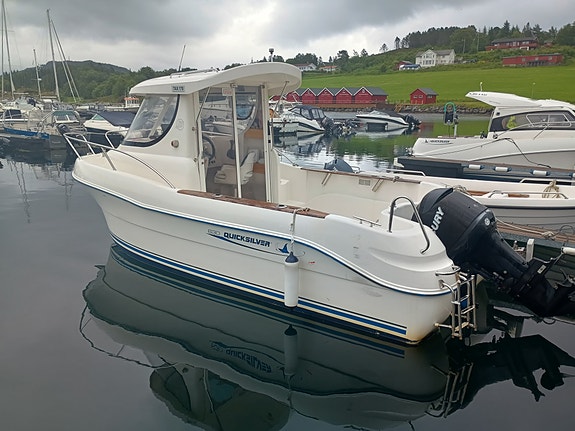 Quicksilver Pilothouse 630 9 of 27