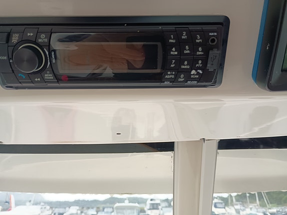 Quicksilver Pilothouse 630 17 of 27