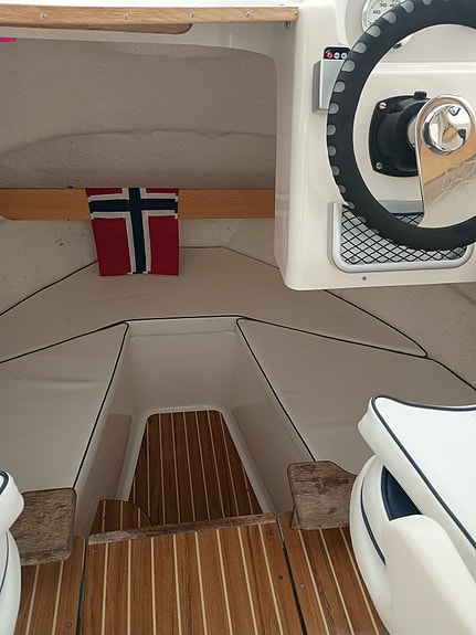Quicksilver Pilothouse 630 18 of 27