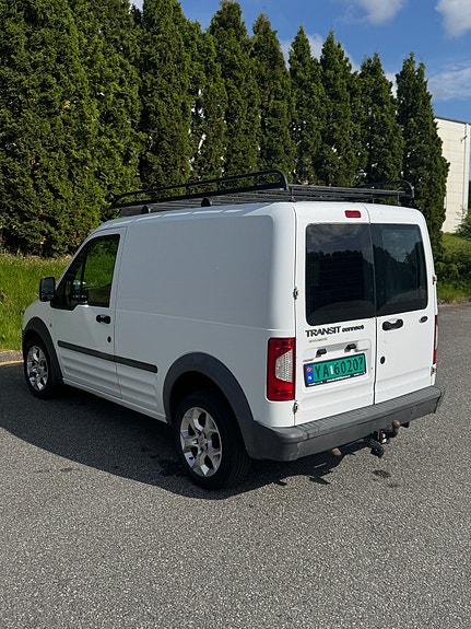 Ford Transit Connect 4 of 16