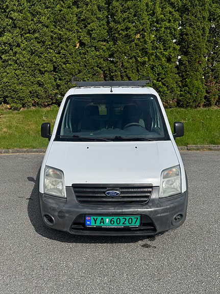 Ford Transit Connect 2 of 16