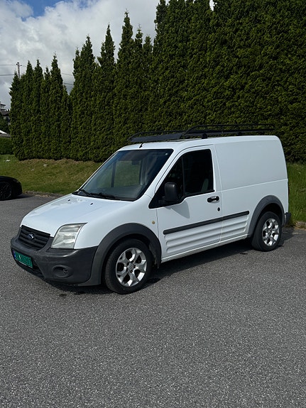 Ford Transit Connect 3 of 16