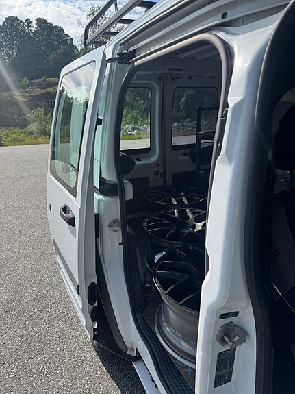 Ford Transit Connect 16 of 16