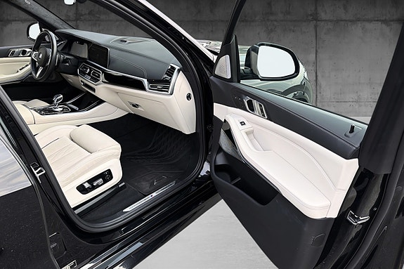 BMW X5 10 of 16