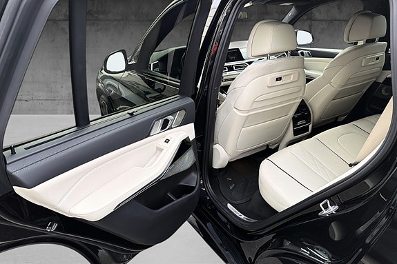 BMW X5 9 of 16