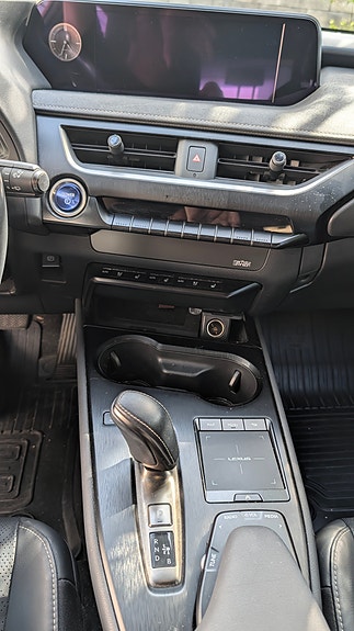 Lexus UX300e 12 of 13