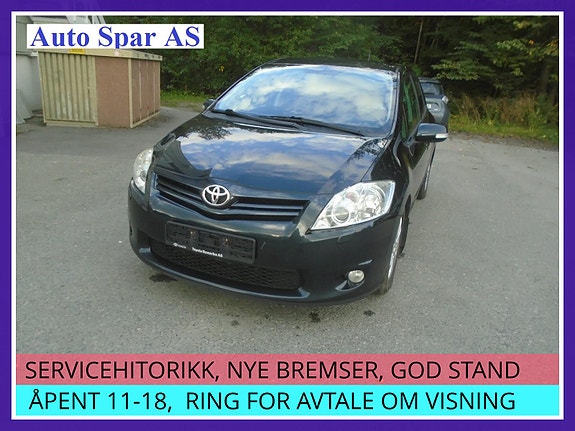 Toyota Auris 2 of 5