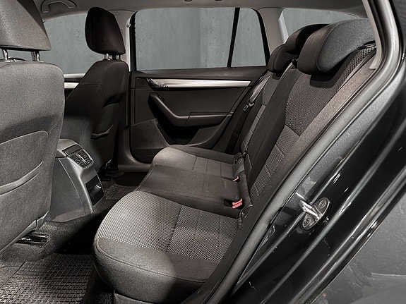 Skoda Octavia 17 of 25