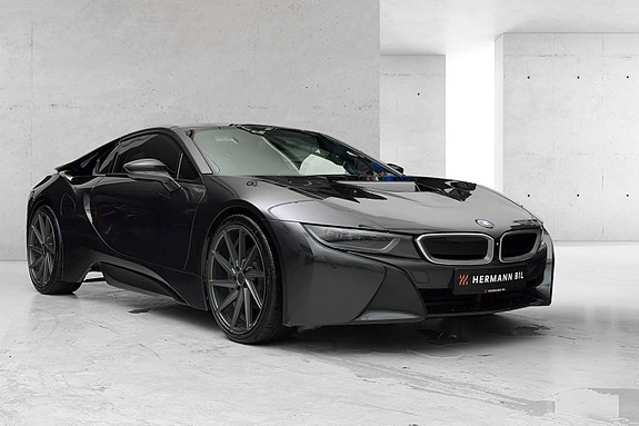 BMW i8 14 of 30