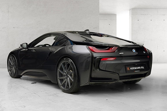 BMW i8 4 of 5