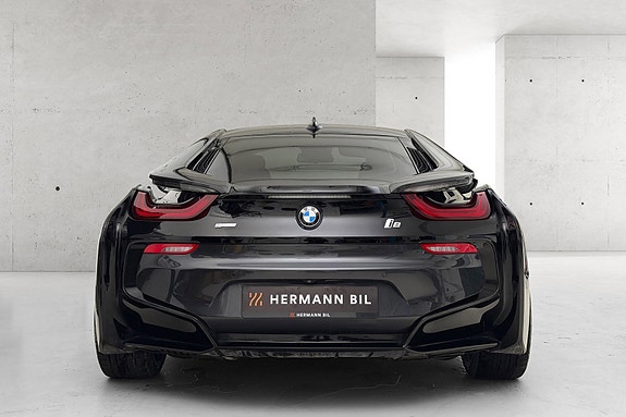 BMW i8 9 of 30